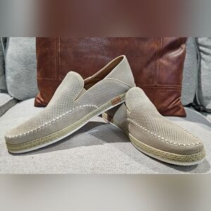 NWOB Steve Madden Beige Perforated Sporty Loafers Men's Sz 10.5